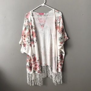 Floral short sleeved cardigan with fringe